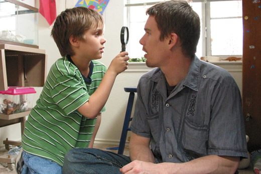 ellar-coltrane-and-ethan-hawke-as-mason-junior-and-senior