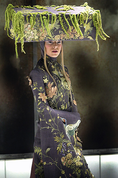 Alexander McQueen design , 2001
